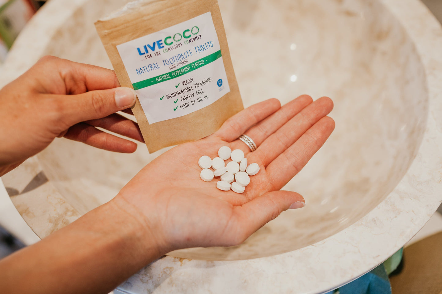 Dentifricio Solido in Compresse alla Menta con Fluoro – Eco-Friendly | LiveCoco-4